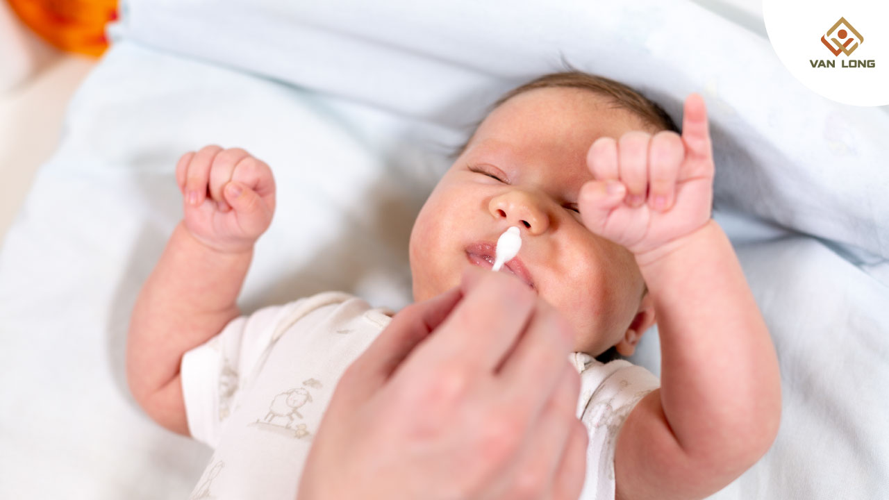 Sai lầm cha mẹ thường gặp khi xử lý sổ mũi tại nhà