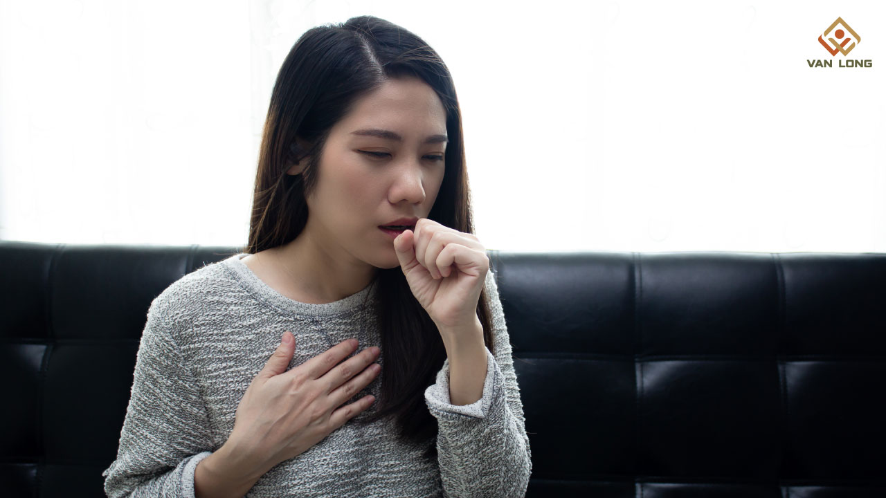 Triệu chứng đi kèm khó thở