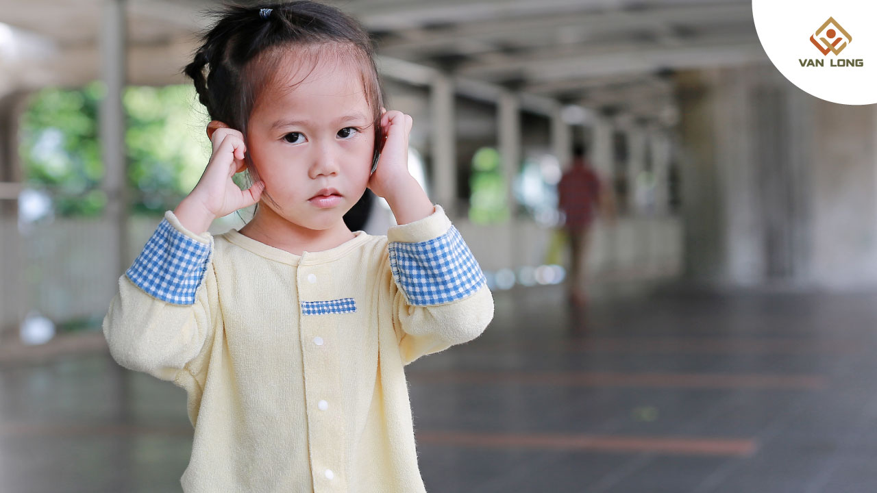 Nhiệt kế hồng ngoại – công cụ phát hiện sớm sốt do viêm tai giữa