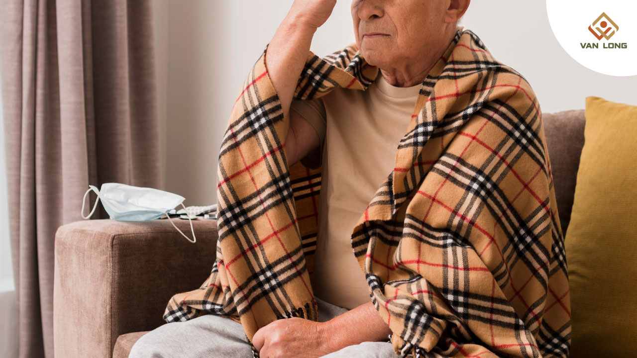 Cơ chế sinh lý khiến người cao tuổi dễ hạ thân nhiệt