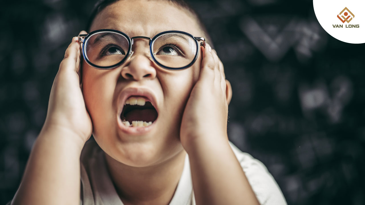 Ảnh hưởng lâu dài của nghẹt mũi mạn tính đến trí não và phát triển ngôn ngữ