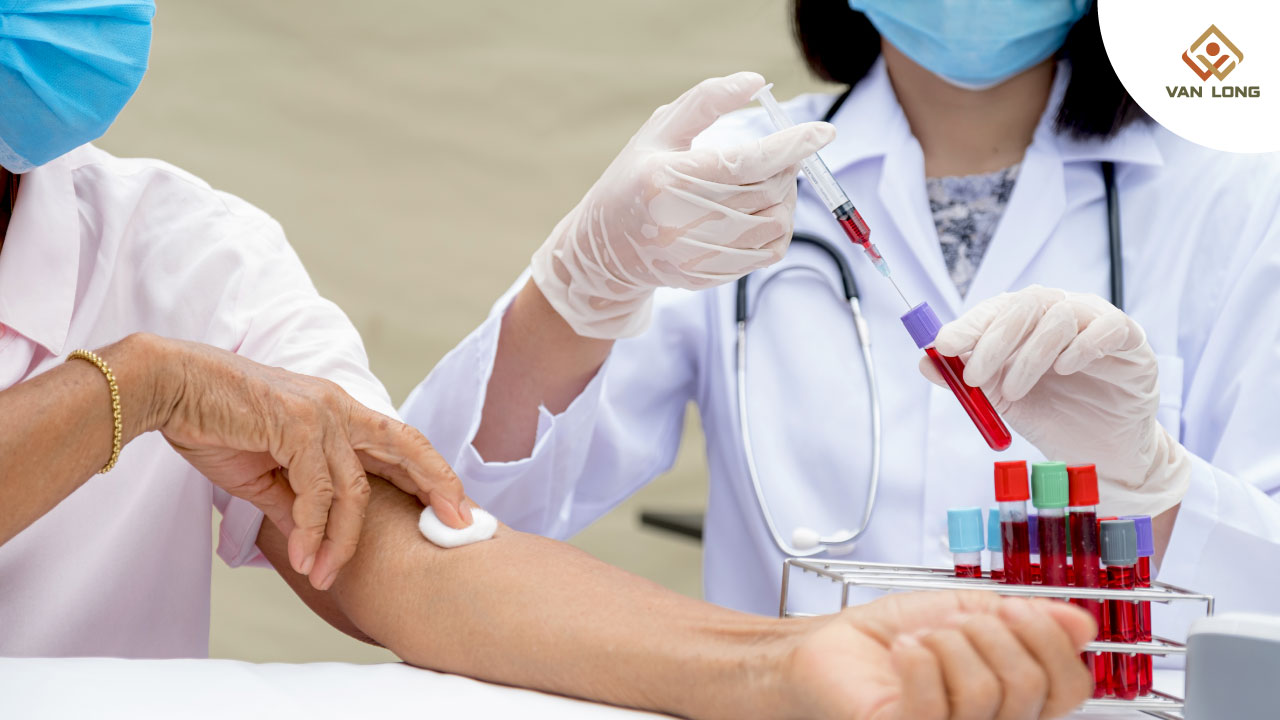 Chẩn đoán sớm và theo dõi định kỳ